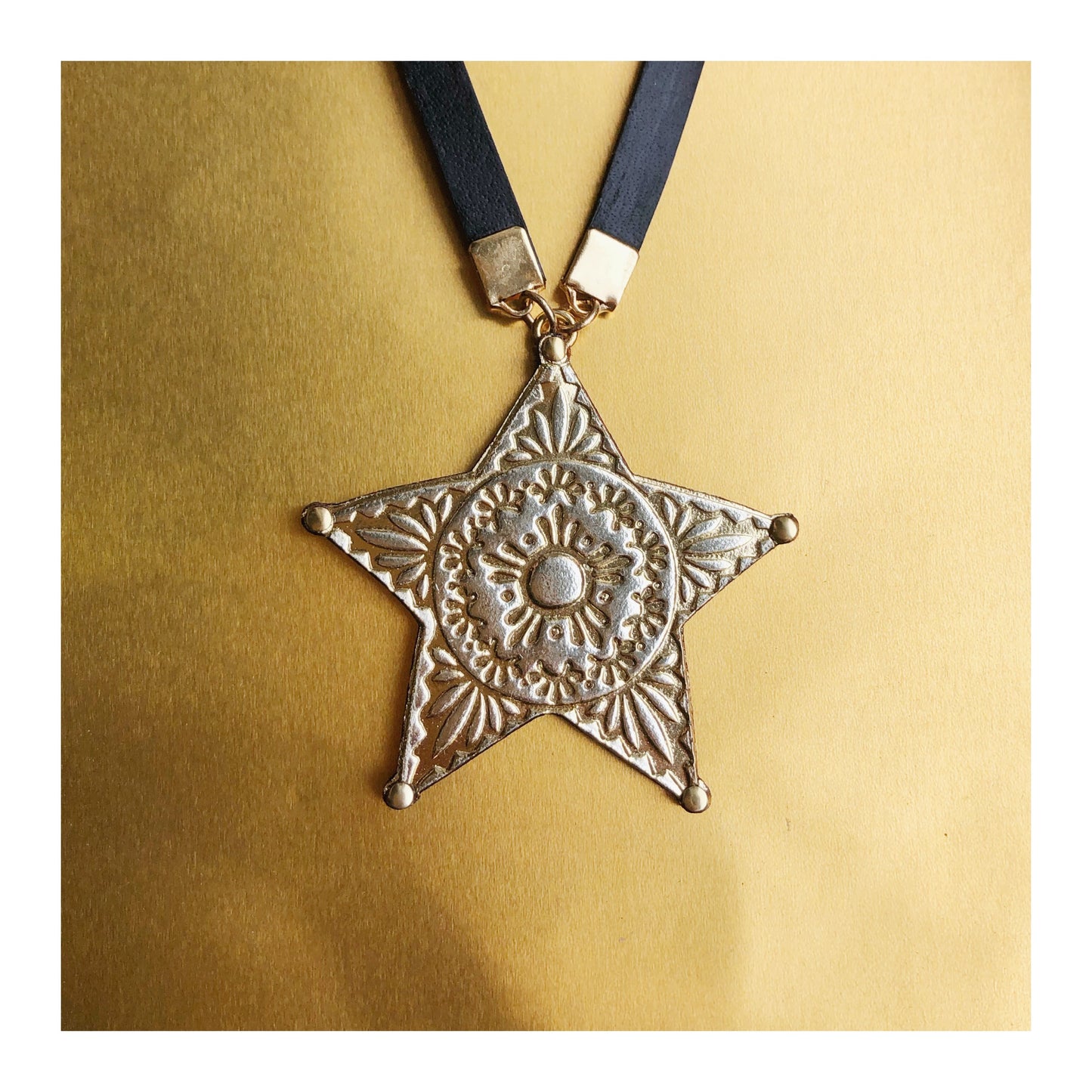 CONCHO STAR . necklet