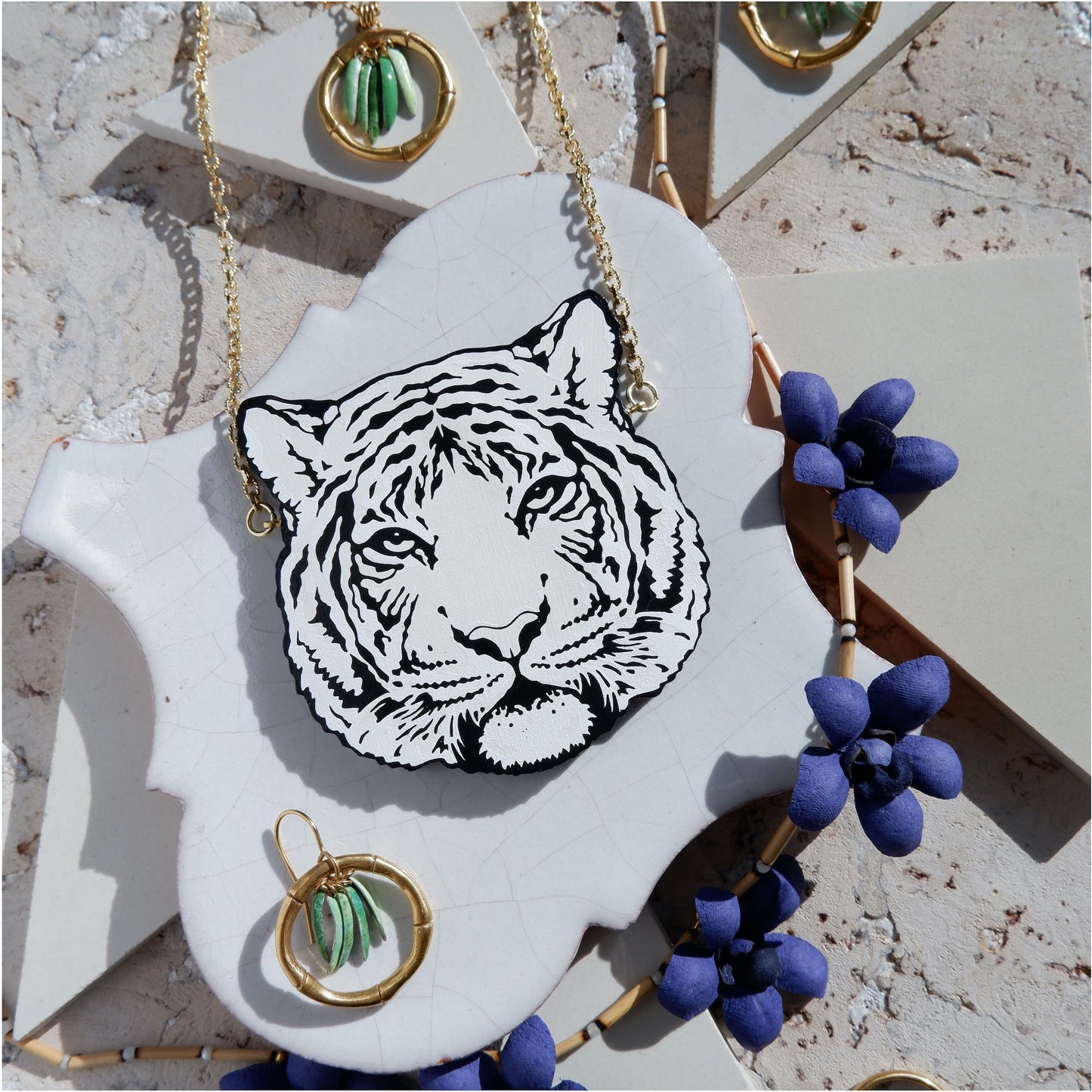 TIGER . pendant