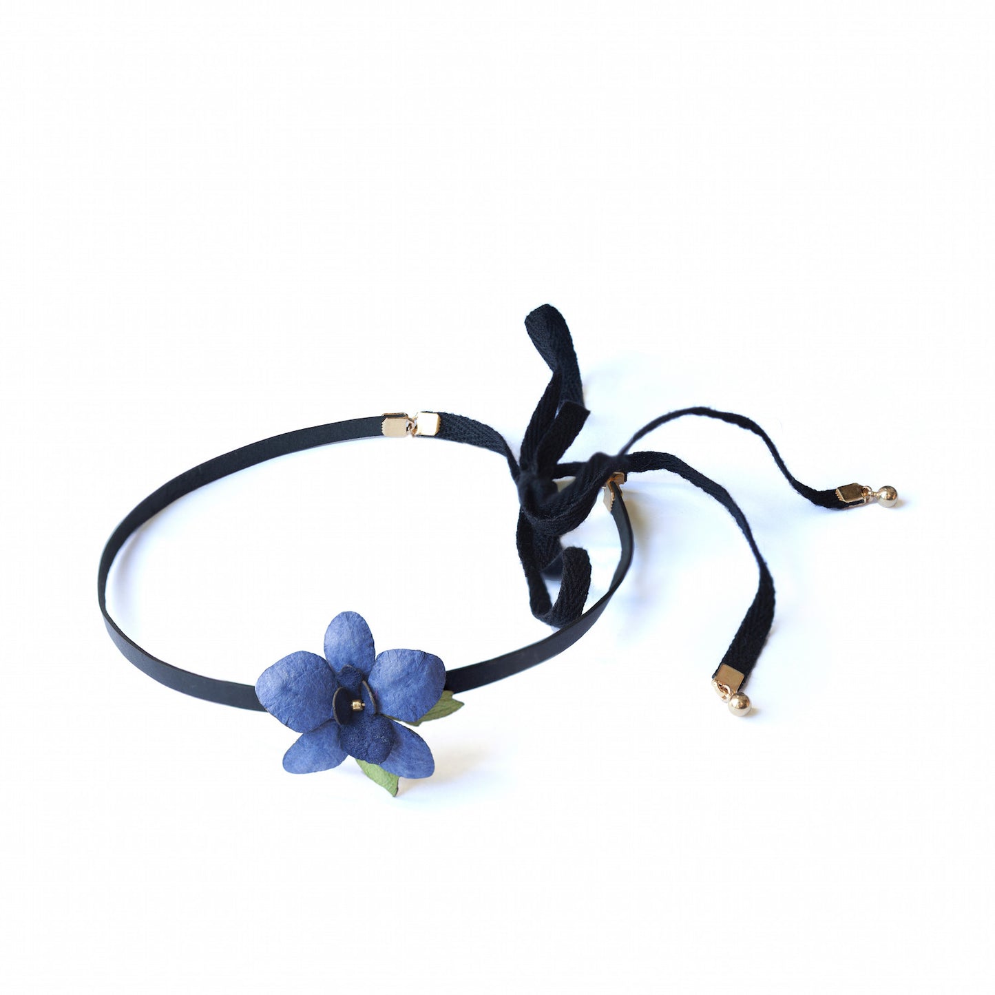 ORCHID . choker