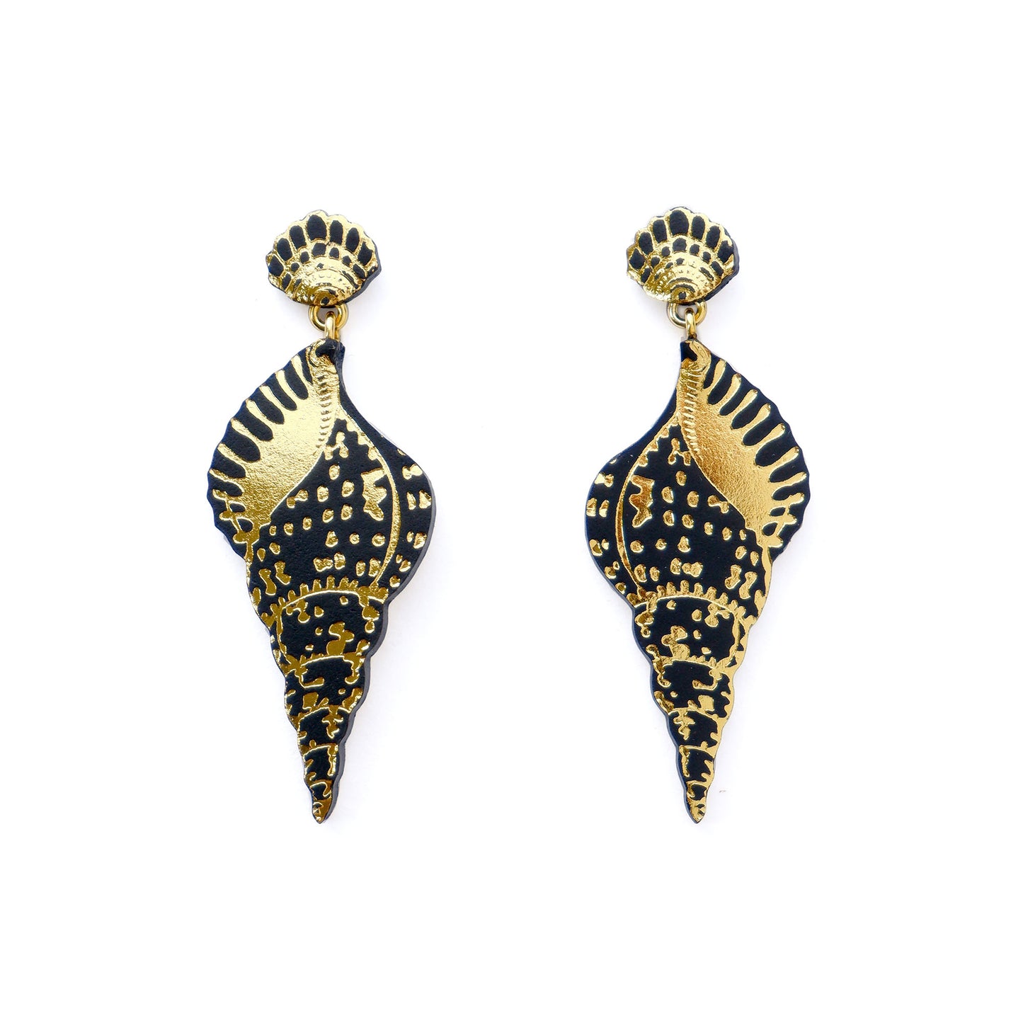 pointy conch shell leather stud earrings in black & gold