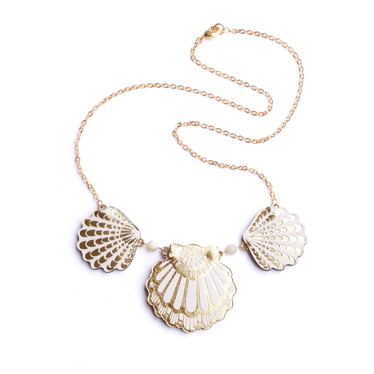 SEA SHELL TRIO . necklace